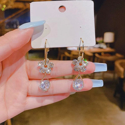 💥Super udsalg nu🔥Fashion Flower Crystal Øreringe