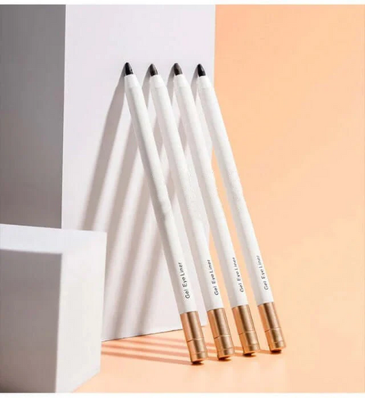 Vandfast og langtidsholdbar eyeliner, der ikke smitter af💐/Waterproof and long-lasting eyeliner that does not smudge💐.