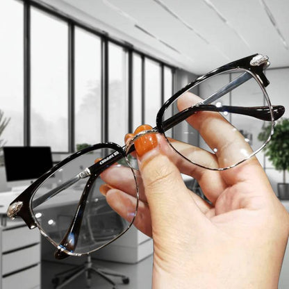 🌎 Termina Oggi: 70% DI SCONTO!🔥👓Occhiali da Lettura Ultra-Leggeri Anti Luce Blu | Comfort per lo Schermo Tutto il Giorno✨