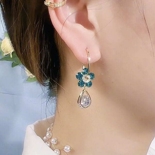 💥Super udsalg nu🔥Fashion Flower Crystal Øreringe